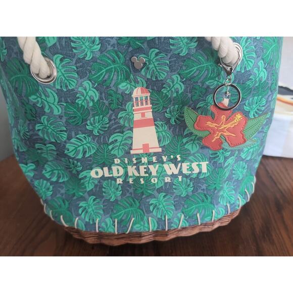 Disney Old Key West Resort Tote Bag, Wicker Bottom, NWT, Vacation Beach Tote - Picture 2 of 8